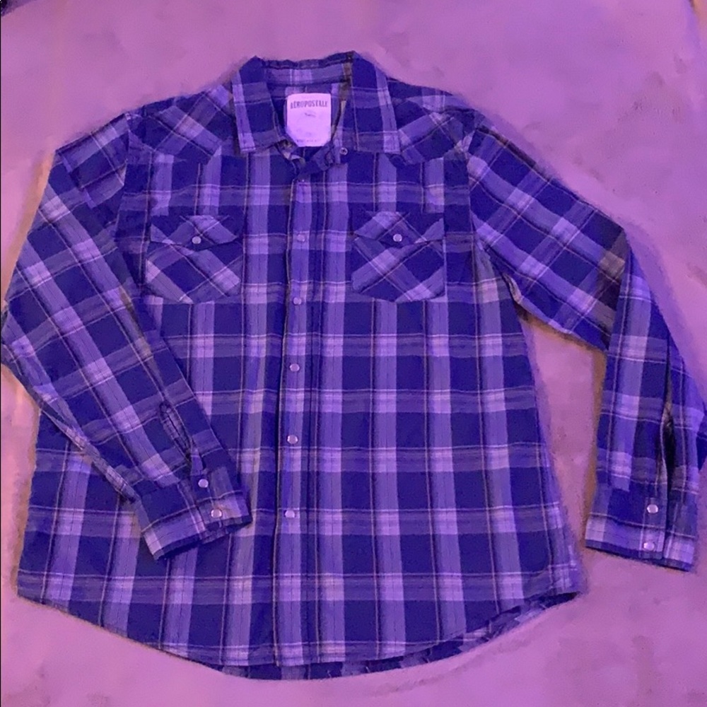 Men’s casual button down shirt